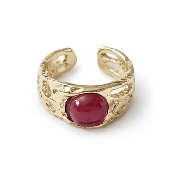 Jewelry - 5/$15 🩷 MUST BUNDLE Gold Open Band Ring with Deep Red Cabochon